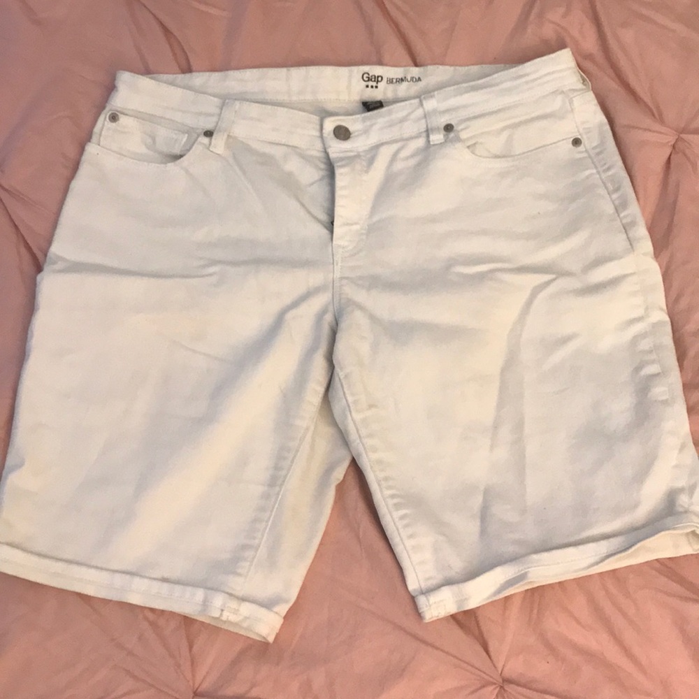 White bermuda